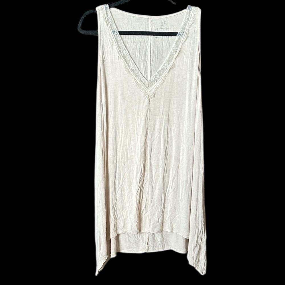 New York & Company Beige Sleeveless V-Neck Blouse